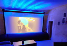 El cine en casa: cómo montar un cine de lujo sin salir de tu hogar cine en mi casa - La magia del cine en casa crea tu propio rincón acogedor de películas con pantalla gigante y proyector